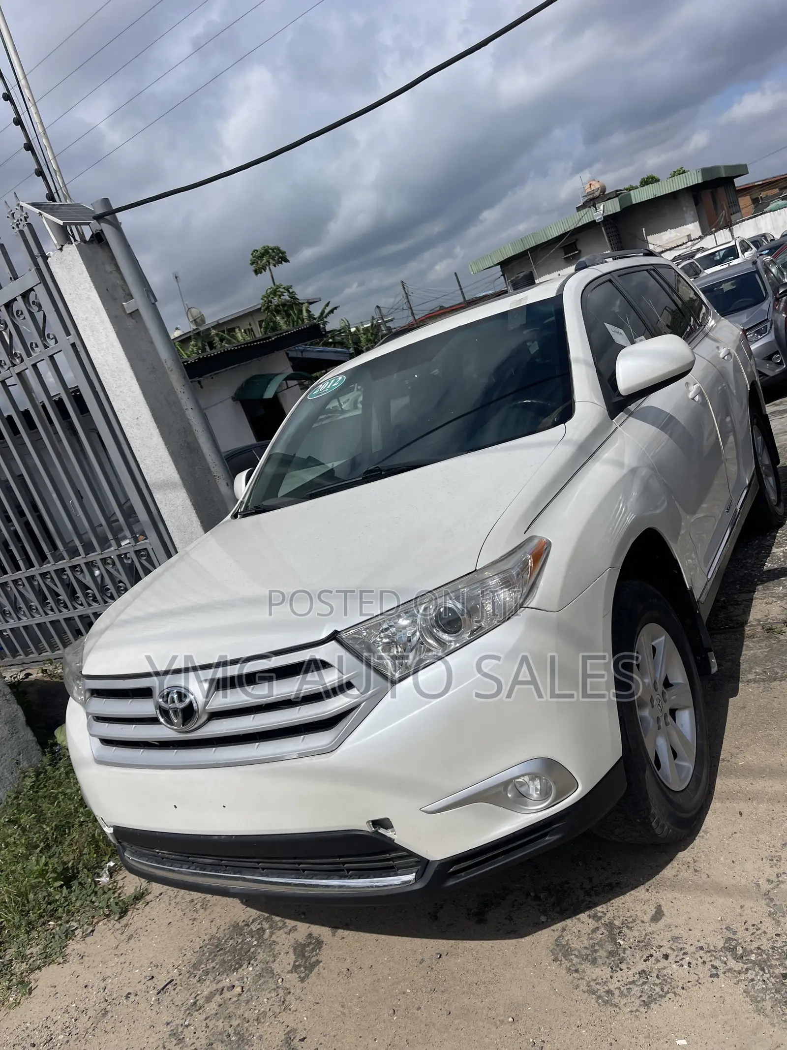 Toyota Highlander SE 2012 White