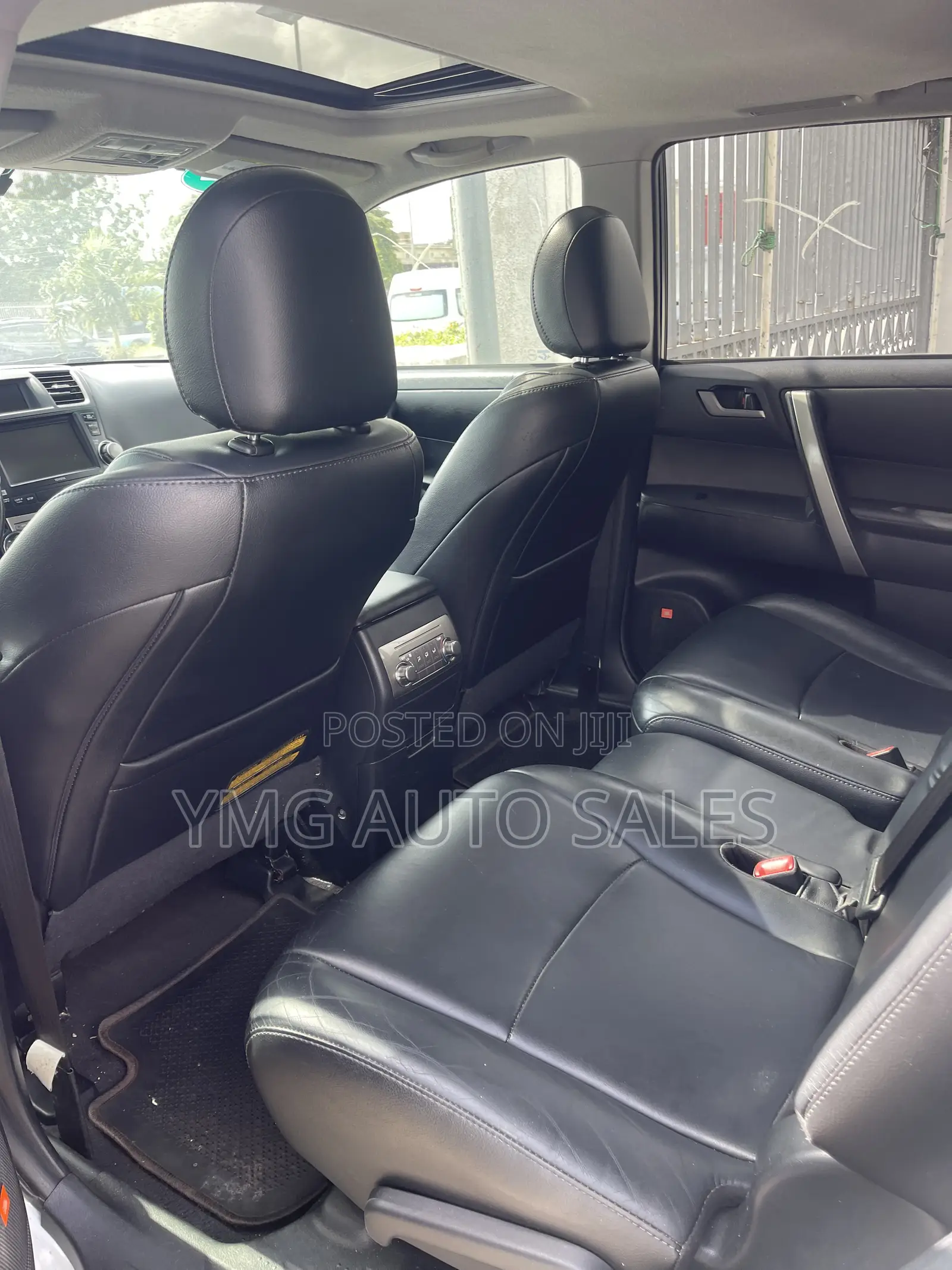 Toyota Highlander SE 2012 White