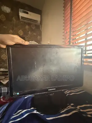 Used Samsung Monitor 22 Inches