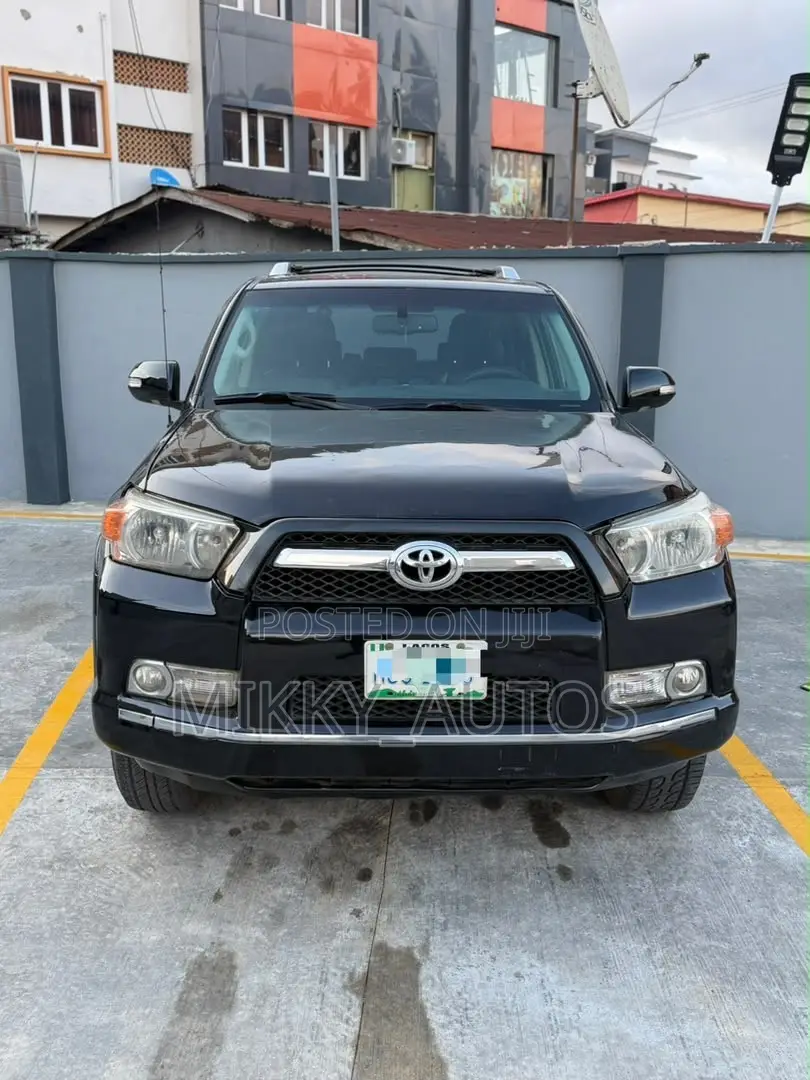 Toyota 4-Runner 2011 Black