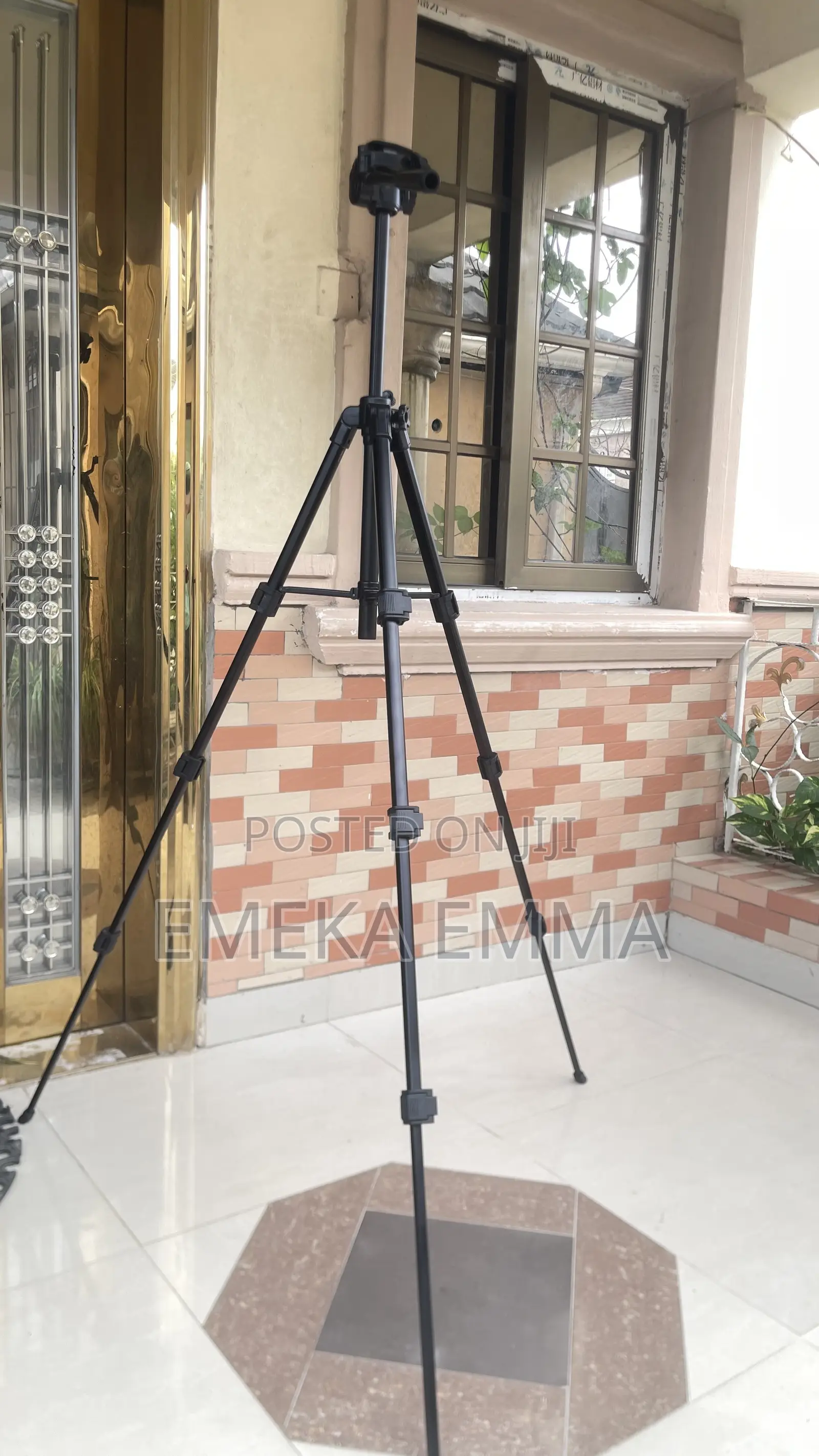 Professional Tripod Stand