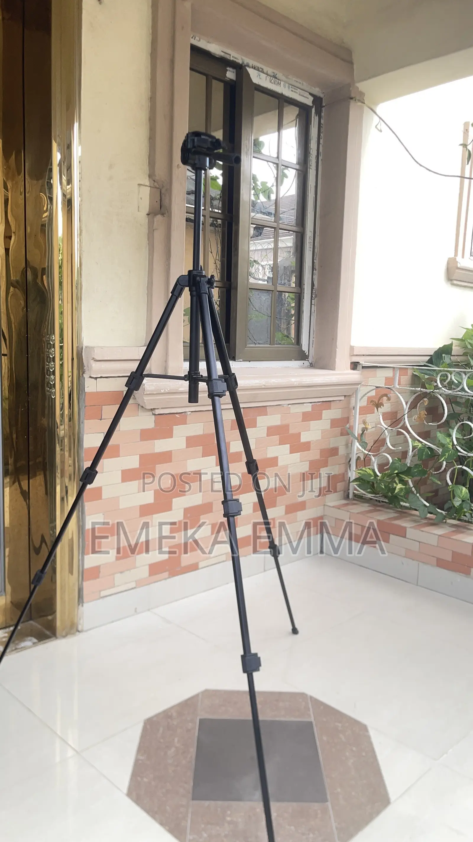 Professional Tripod Stand