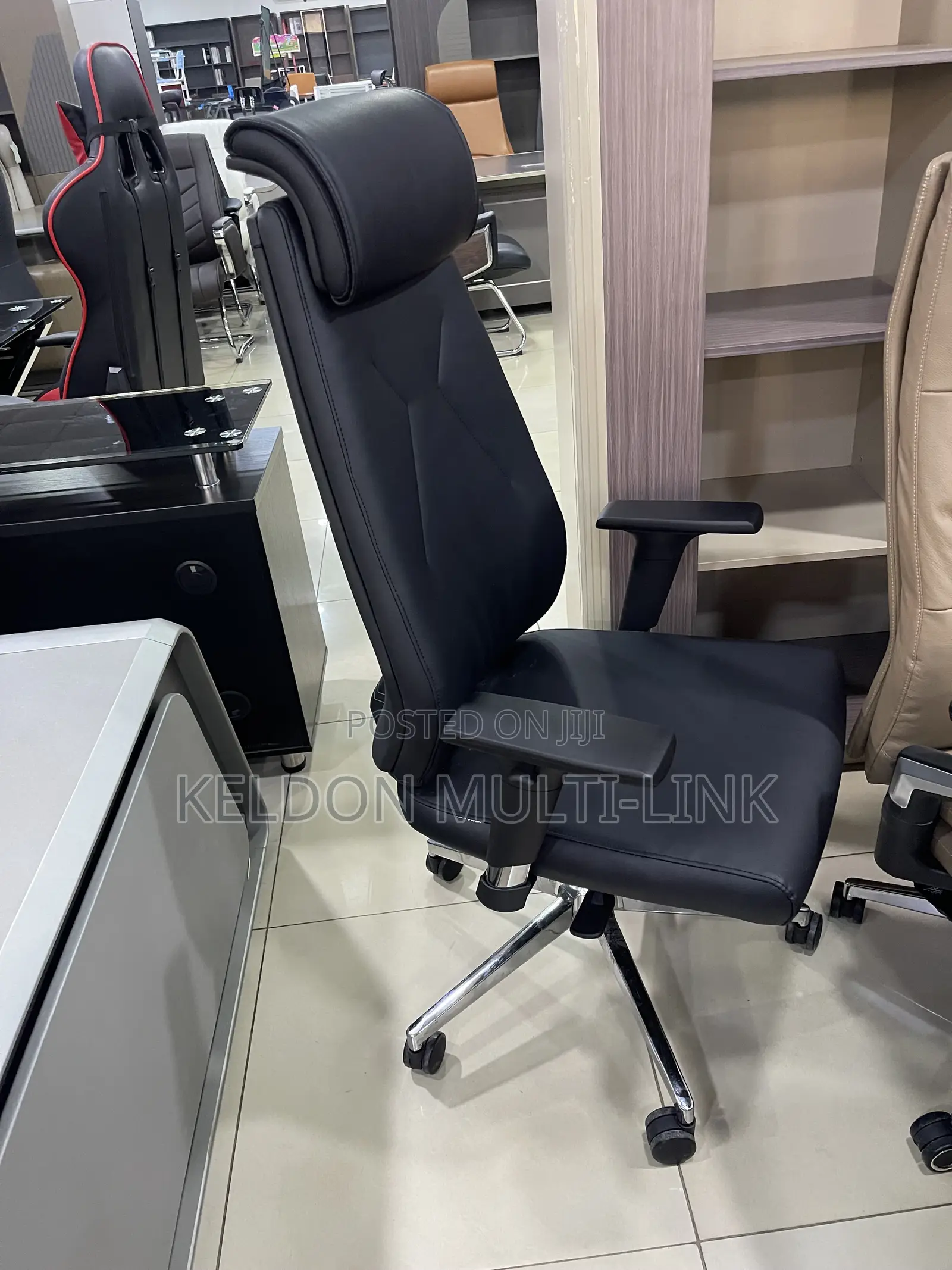 Boss Office Swivel Chair