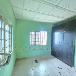 2bdrm Block of Flats in Moniya for rent