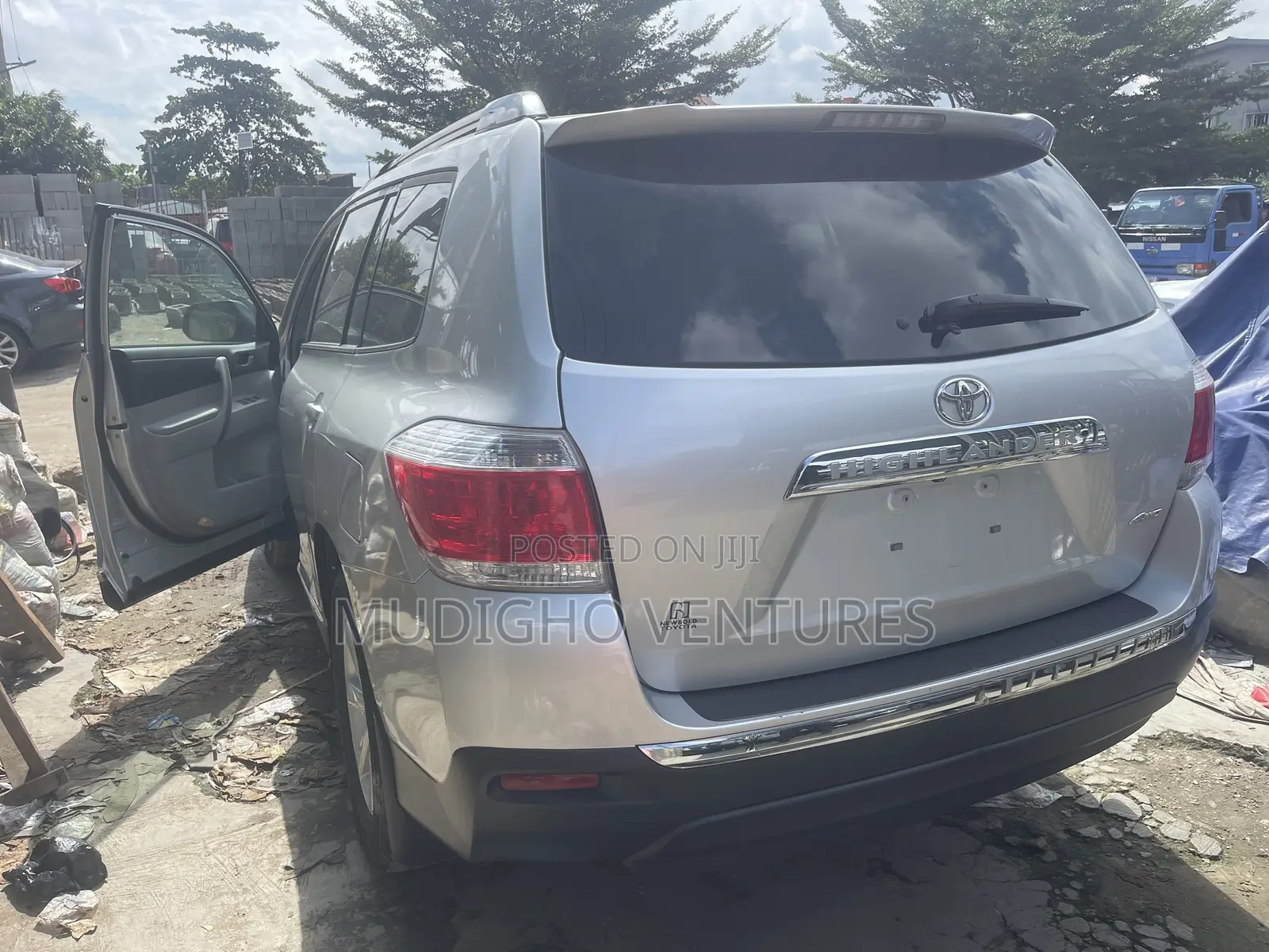 Toyota Highlander SE 2012 Silver