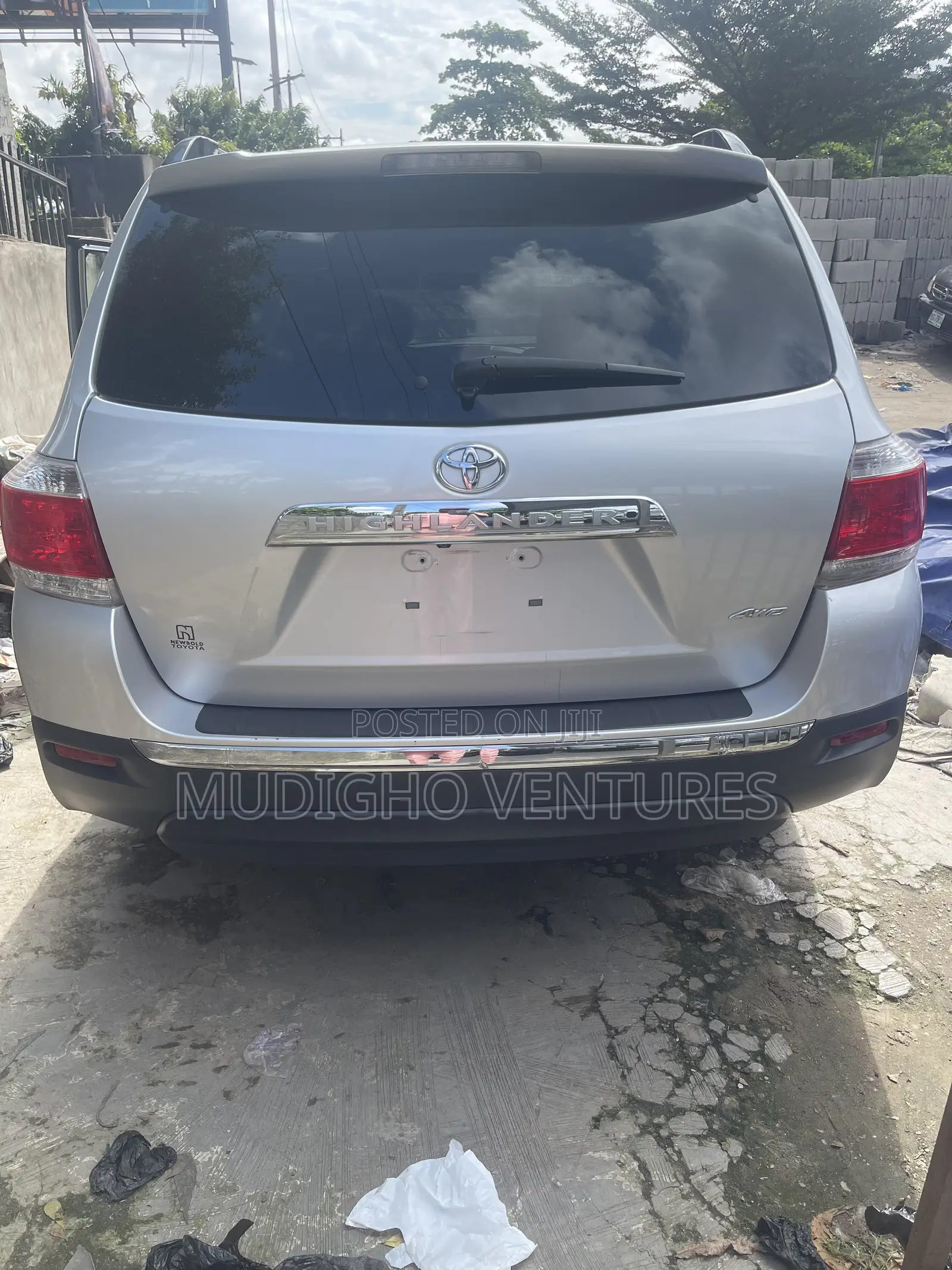 Toyota Highlander SE 2012 Silver