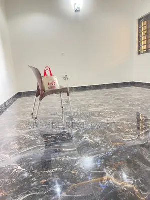 3bdrm Bungalow in Shelter Afrique, Uyo for rent