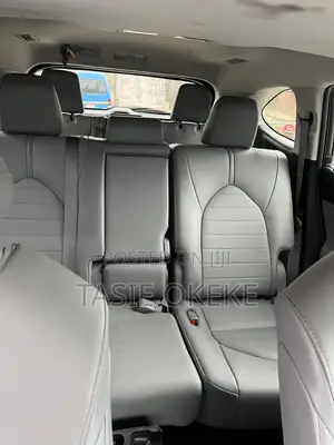 Toyota Highlander L 2021 Gray