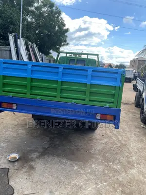 Toyota Dyna Truck 2004 Green