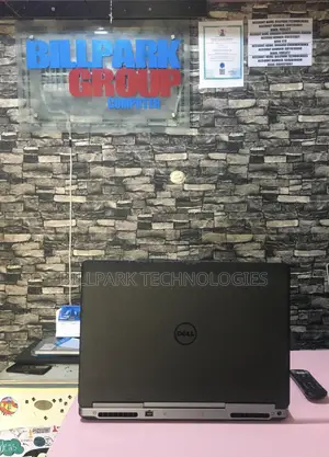 Laptop Dell Precision 7520 8GB Intel Core i7 SSD 256GB