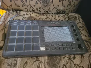 Akai Professional MPC Live