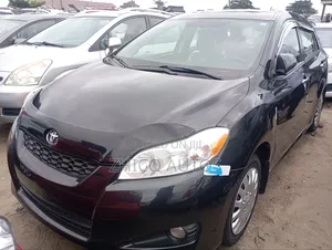 Toyota Matrix S Hatchback AWD (2.4L 4cyl 4A) 2012 Black