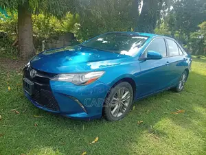 Toyota Camry 2016 Blue