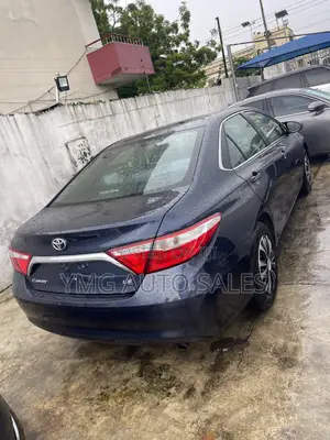 Toyota Camry LE 4dr Sedan (2.5L 4cyl 6A) 2015 Blue