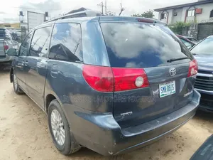 Toyota Sienna 2006 Gray