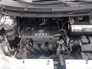 Toyota Yaris 1.5 Sedan 2008 Silver