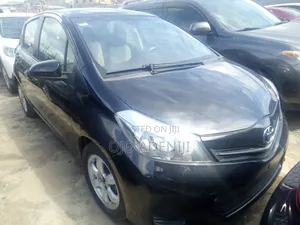 Toyota Yaris 2012 Black