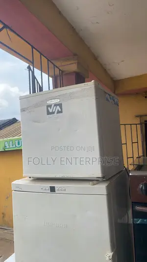 Powerpoint Table Top Mini Refrigerator