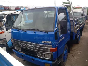 Toyota Dyna 1996 Blue