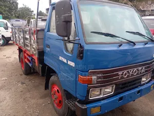 Toyota Dyna 1998 Blue