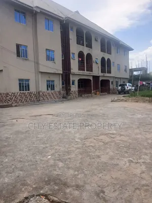 18bdrm Block of Flats in Owerri for sale