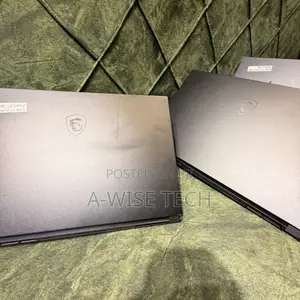 Laptop MSI GS66 Stealth 12UHS 16GB Intel Core i7 SSD 512GB