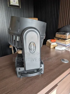 19x40W RGBW LED "Bee-Eye" Moving Head Zoom Light