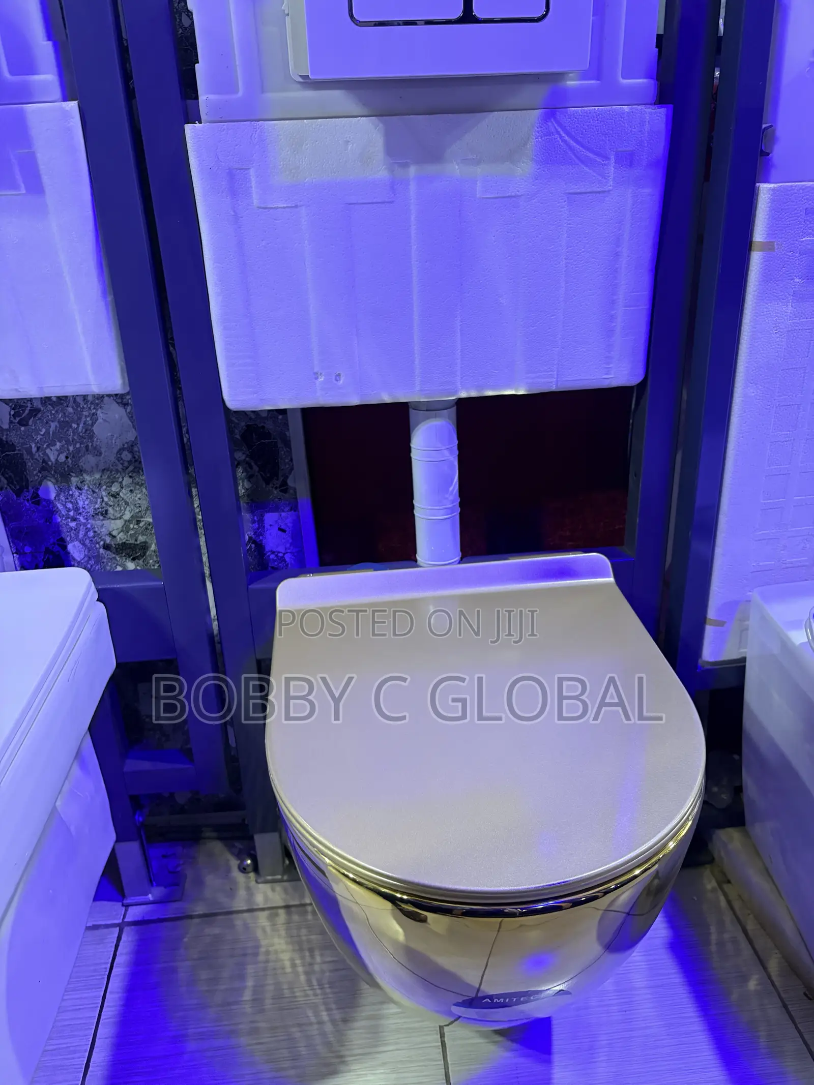 Premium Gold Wall Huge Wc