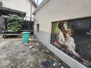 Shop in Onne Road Gra