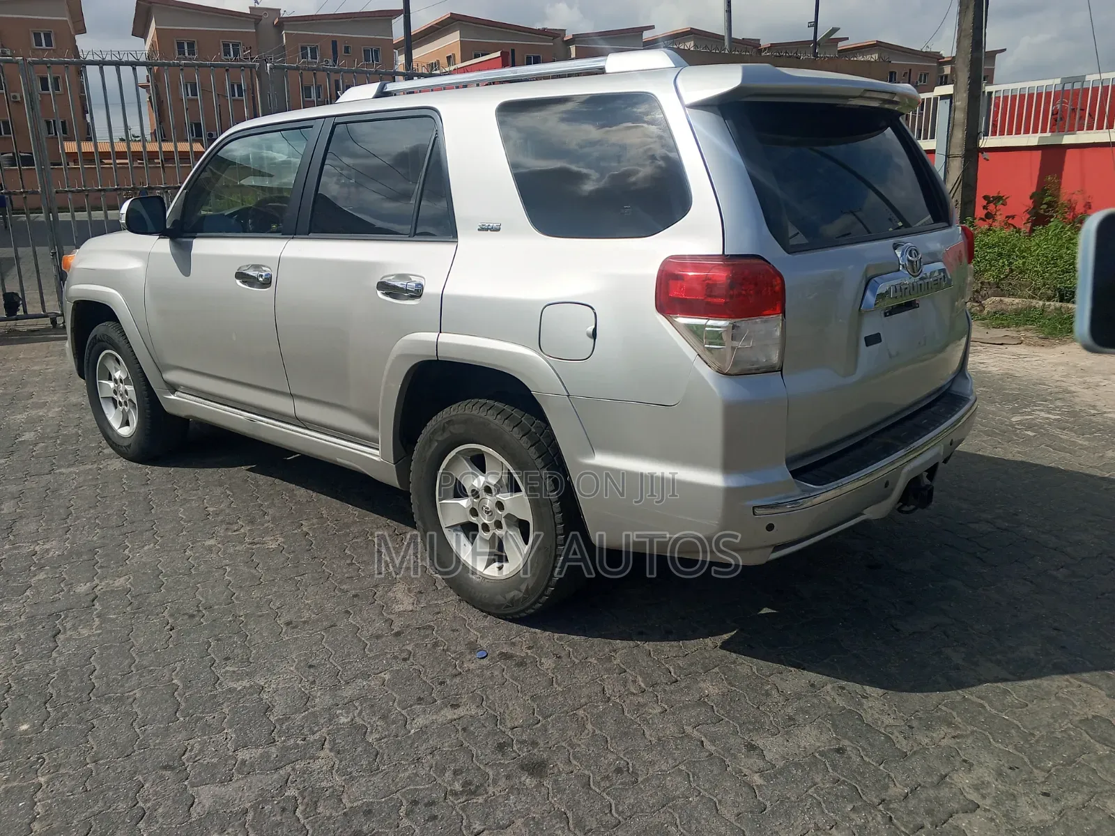 Toyota 4-Runner 2011 White