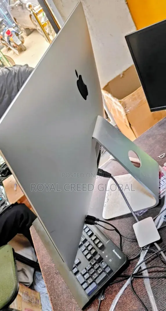 Desktop Computer Apple iMac 16GB Intel Core i5 SSD 256GB