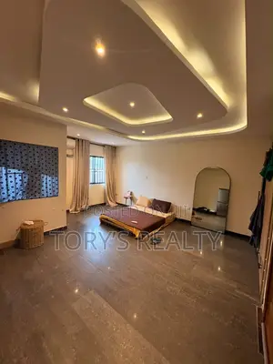 1bdrm Apartment in Lekki Phase 1 for rent