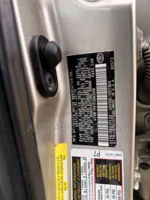 Toyota Camry SE 4dr Sedan (2.5L 4cyl 6A) 2015 Gold