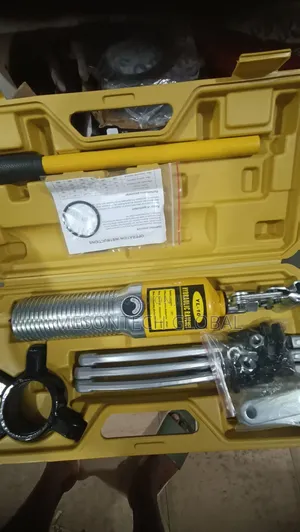 10-Ton Hydraulic Gear and Bearing Puller Set