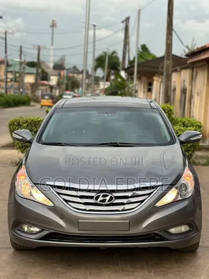 Hyundai Sonata Limited 2.0T Sedan (2.0L 4cyl 6A) 2012 Gray