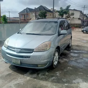 Toyota Sienna 2005 Blue