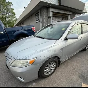 Toyota Camry 2011 Silver