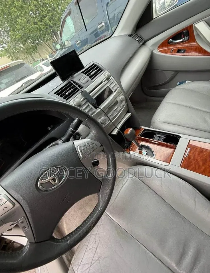 Toyota Camry 2011 Silver