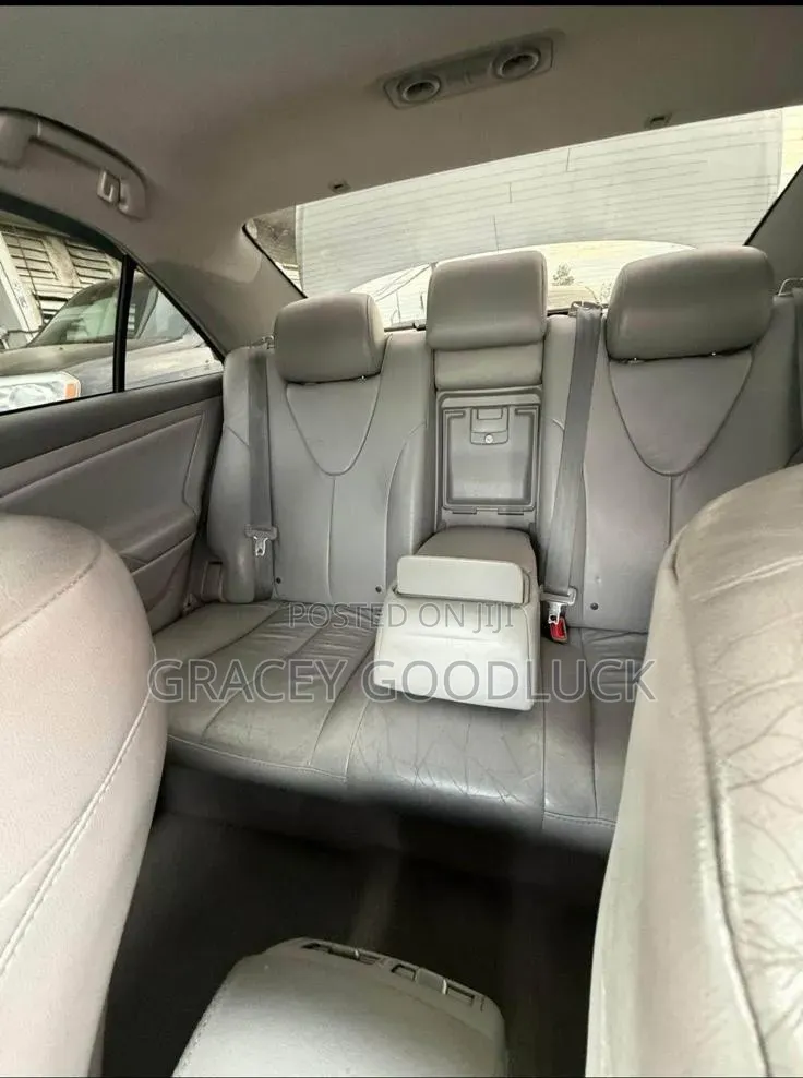 Toyota Camry 2011 Silver