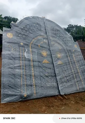 Route Iron Designing Gate
