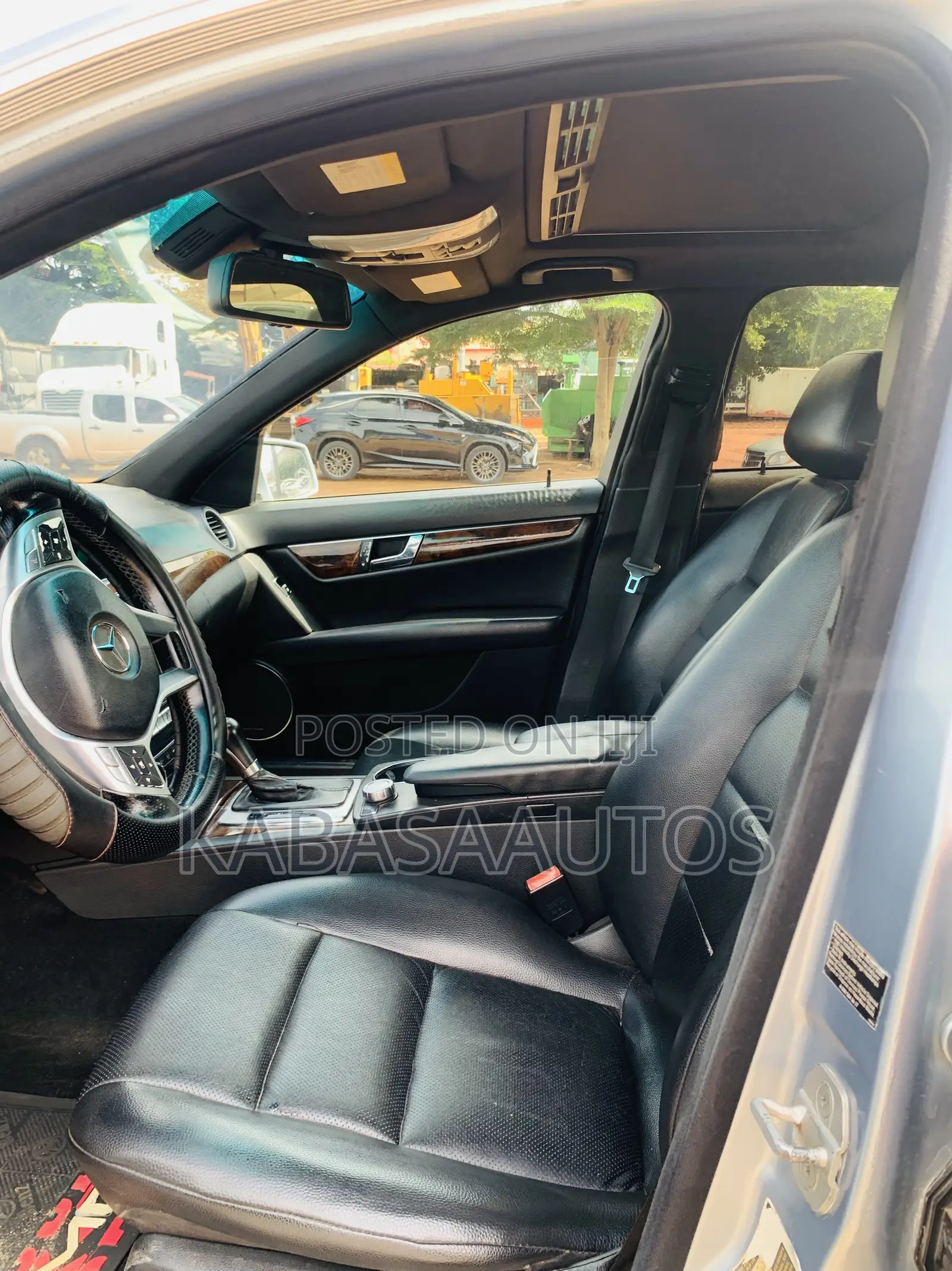 Mercedes-Benz C350 2013 Blue