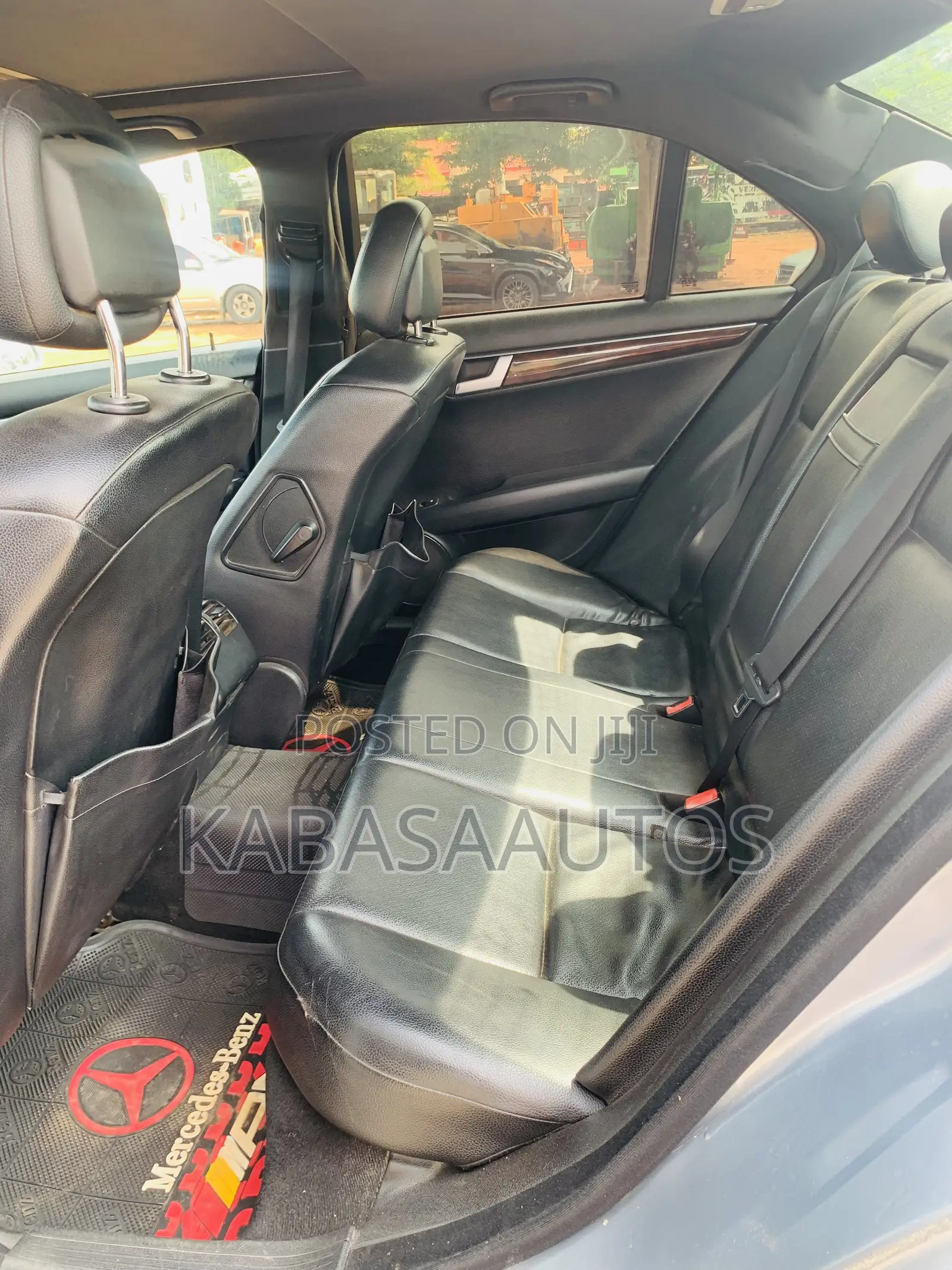 Mercedes-Benz C350 2013 Blue