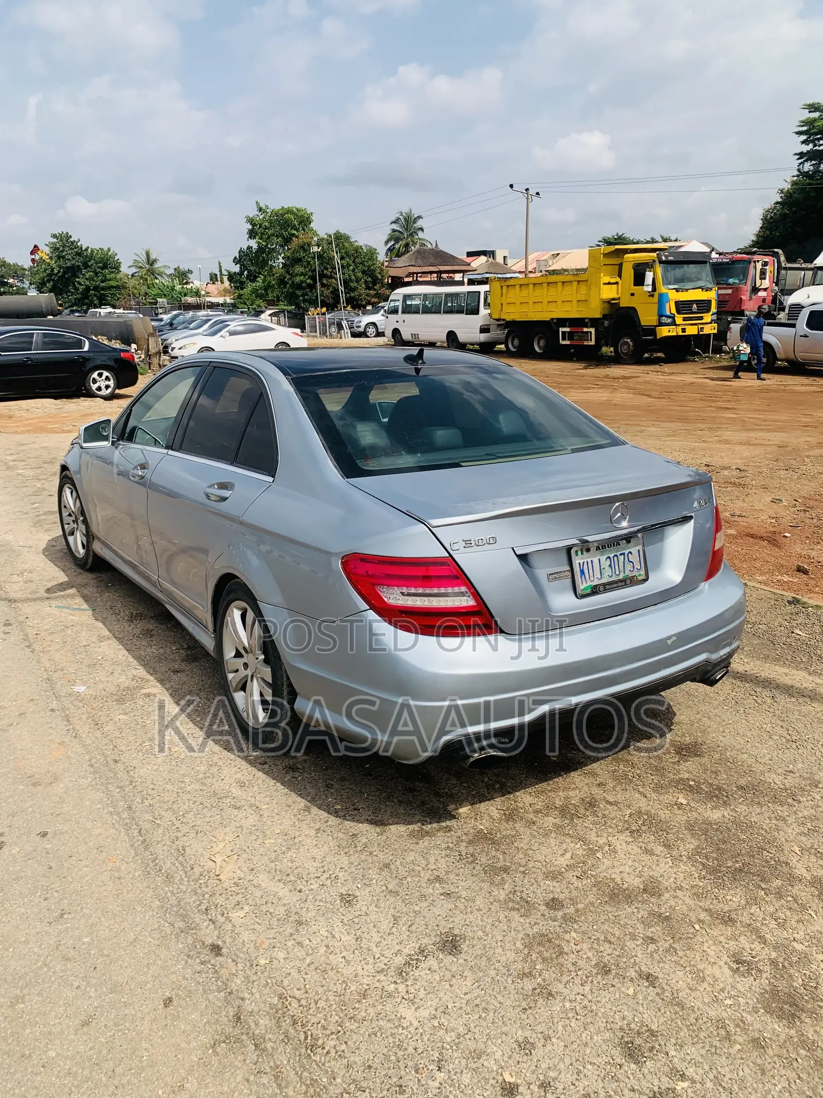 Mercedes-Benz C350 2013 Blue