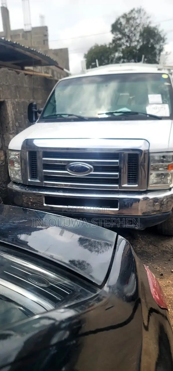 Ford E250 2013 White