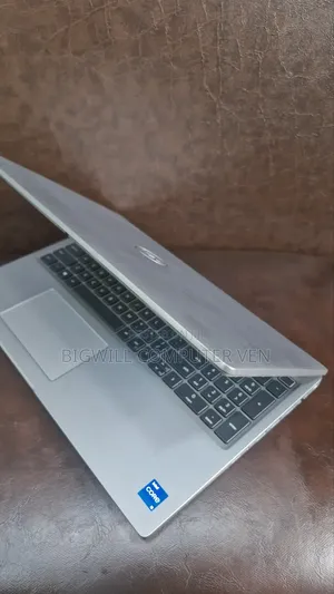 Laptop Dell Latitude 5520 8GB Intel Core i5 SSD 256GB
