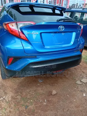 Toyota C-HR 2018 Blue