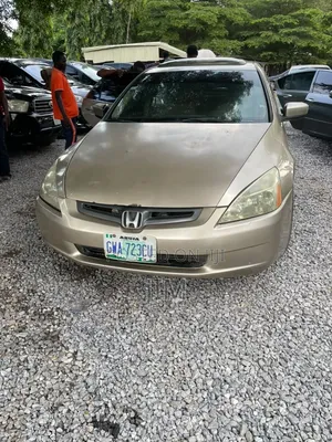 Honda Accord 2005 Gold