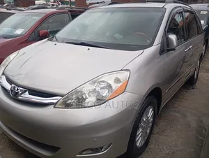 Toyota Sienna XLE Limited 2008 Silver