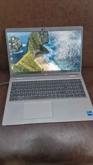 Laptop Dell Latitude 5520 8GB Intel Core i5 SSD 256GB