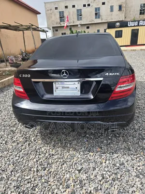 Mercedes-Benz C300 2014 Black